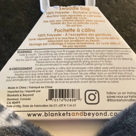 Blankets and Beyond Swaddle Bag 0-3M NWT Red Grey White Winter - Picture 4 of 4